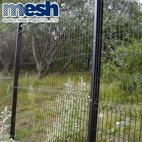 3d Curvy galvanized welded wire mesh fence 3D triangle mesh fence