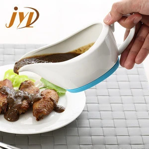 Ceramic material dinnerware insulated gravy boat with silicone base