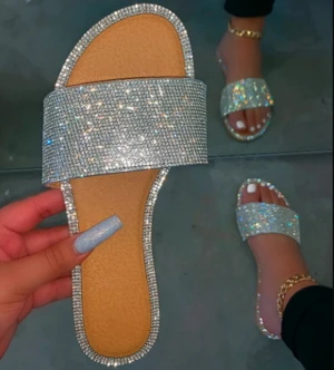 Cheap diamonds flat slippers for women outdoor shiny rhinestone ladies slides mules shoes women