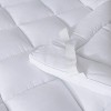 China Suppliers Soft Filling goose down cheap hotel bed mattress topper