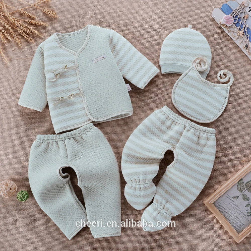 New Fashion High Quality Trendy 4pcs in 1 set 100% Organic Cotton Baby Infant Clothing Set OEM Wholesale Newborn Baby Gift Set