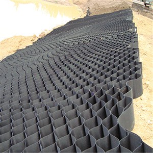 Slope Erosion Control  Geocell /Cellular Confinement reducing the potential for erosion
