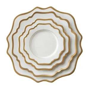 SY Wholesale luxury dubai gold ceramic porcelain dinner sets for home decoration
