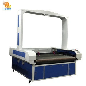 Top CCD Camera asynchronous Co2 Laser Cutting Machine for Embroidery/Sports Jersey/Various Soft Fabric