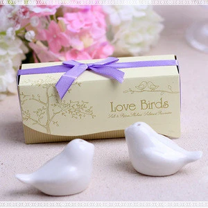 Wedding Guest Souvenirs Ceramic Love Birds Salt and Pepper Shaker Giveaways Favors Party Supplies Creative Gifts