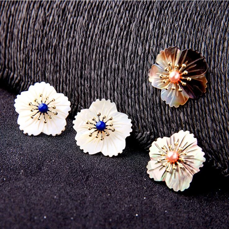 wholesale handmade dainty carved mother of pearl flower shell earrings sea shell bridal pearl stud earrings