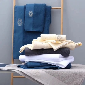 Wholesale Luxury Fluffy Thick Terry Soft 3 Packs Bathroom 100% Egyptian Cotton Bath Towel Set