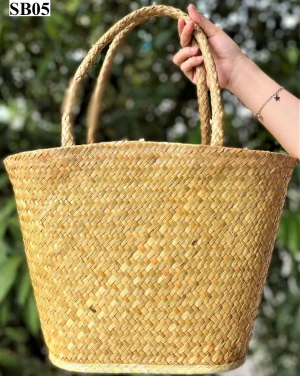 Vintage Eco Friendly Natural Handmade Sedge Grass Woven Straw Tote Bag Portable Waterproof Shopping Market Custom Logo