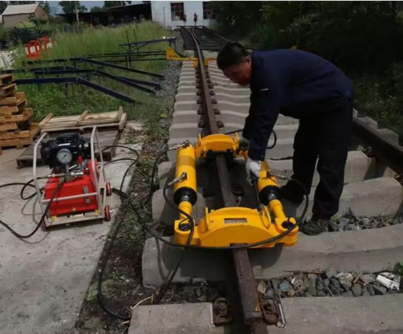 Buy Railway Hydraulic Rail Tensor For Rail Stretching from Wuhan ...