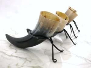 Viking drinking horn with stand by Razvi Exports
