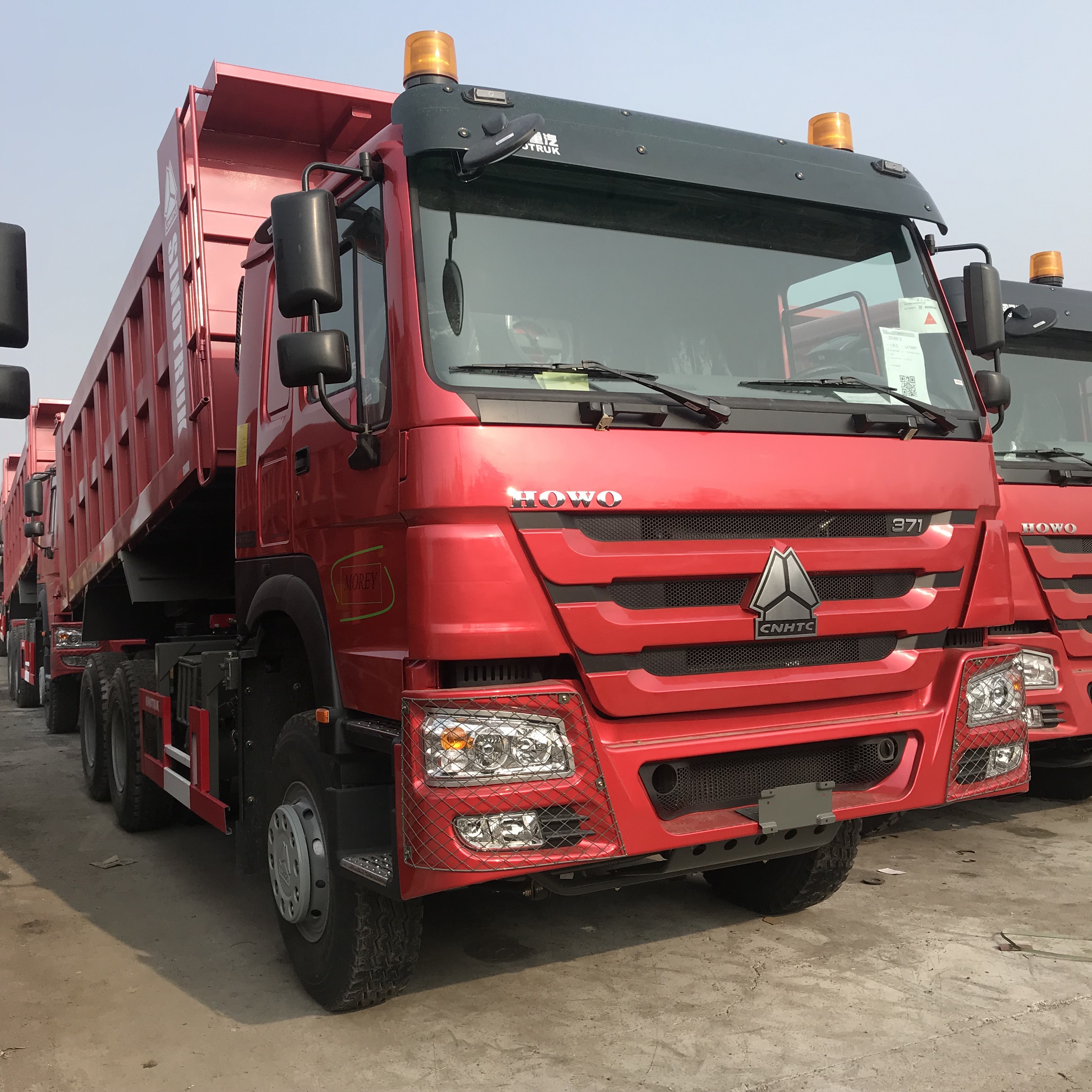 2021 new type 30 tons SINOTRUK HOWO 6x4 dump truck hot sale in Africa