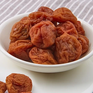 Available Suzhou plum sweet and sour snack with 108g/bag; 30 bags/Box