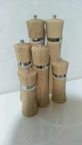 Best Price of China Manufacture Hot Sales beach wood salt and pepper grinder set Mill Set
