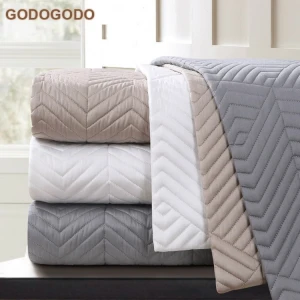 Chinese Wholesale Cheap Price Sales 100%Cotton And Polyester Filling Home Goods Bedspread For Bedding Set