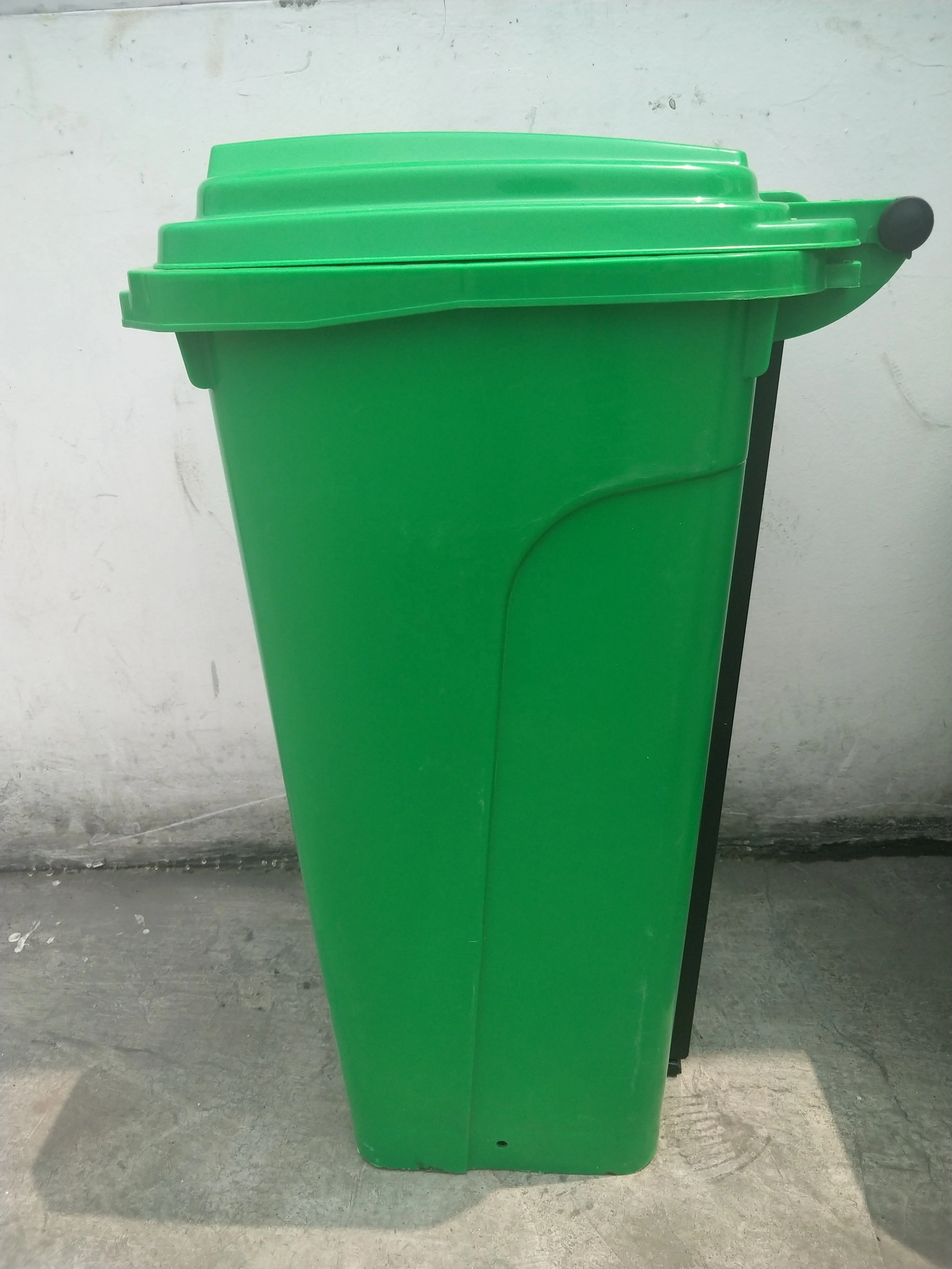 100L Plastic Dustbin Pedal Trash Public Trash Can Recycle Bin Industrial Garbage Bins