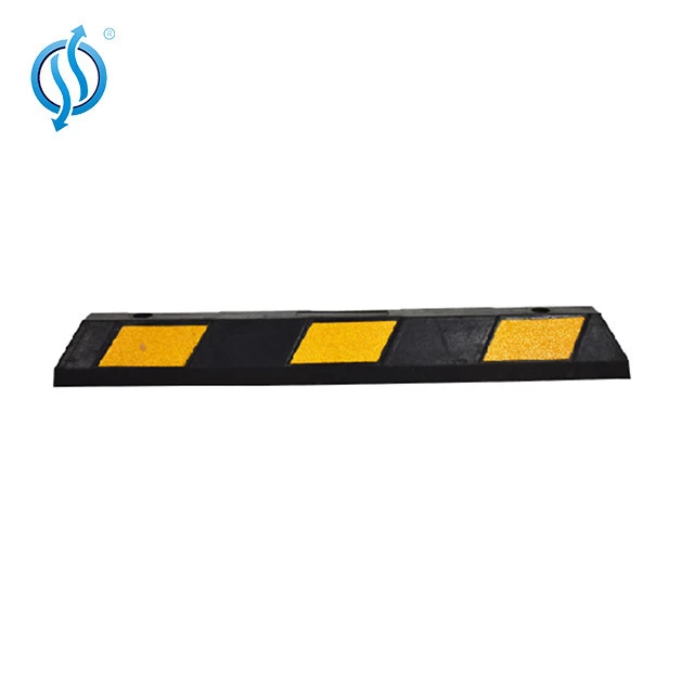 Malaysia and Singapore  popular 560mm Rubber Car Parking  Wheel Curb Stopper for Parking Lot