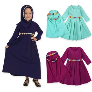 Muslim Islamic Girls Clothing Dress Abaya With Two Piece Hijab And Plaited Flower Solid Color Long Sleeve Dresses In Kids
