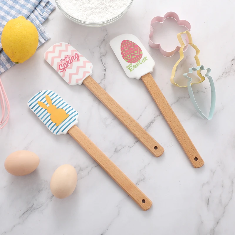 New arrival unique design in stock 2pcs easter baking set easter silicone spatula with beech wood handle cookie cutter set