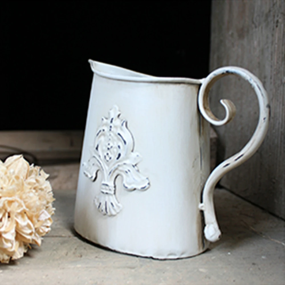 Pastoral Vintage Mulberry Patterned Metal Flower Vase
