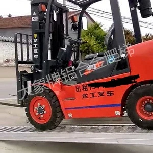 rubber tracked machines loading ramps