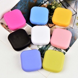 Wholesale fashion easy to wear and remove sweet colorful eye contact lenses case with mirror