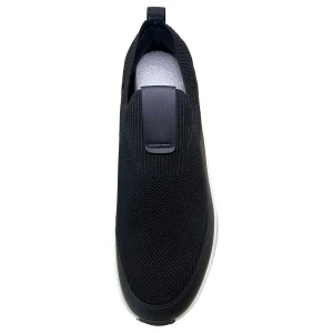Breathable Flyknit Slip-On Casual Shoes