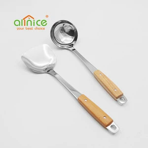 China manufacturer kitchen accessories tool stainless steel utensils set cooking utensils with wood handle