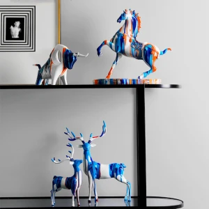 Custom Horse Action Figure Model Resin Animal Figurines Home TV Porch Wine Cabinet Decoration Art Crafts Figure Horse  Figurine