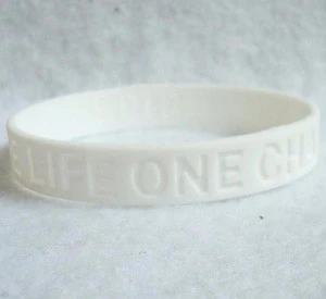 Custom size silicone bracelet multiple color dembossed logo high quality fast shipping