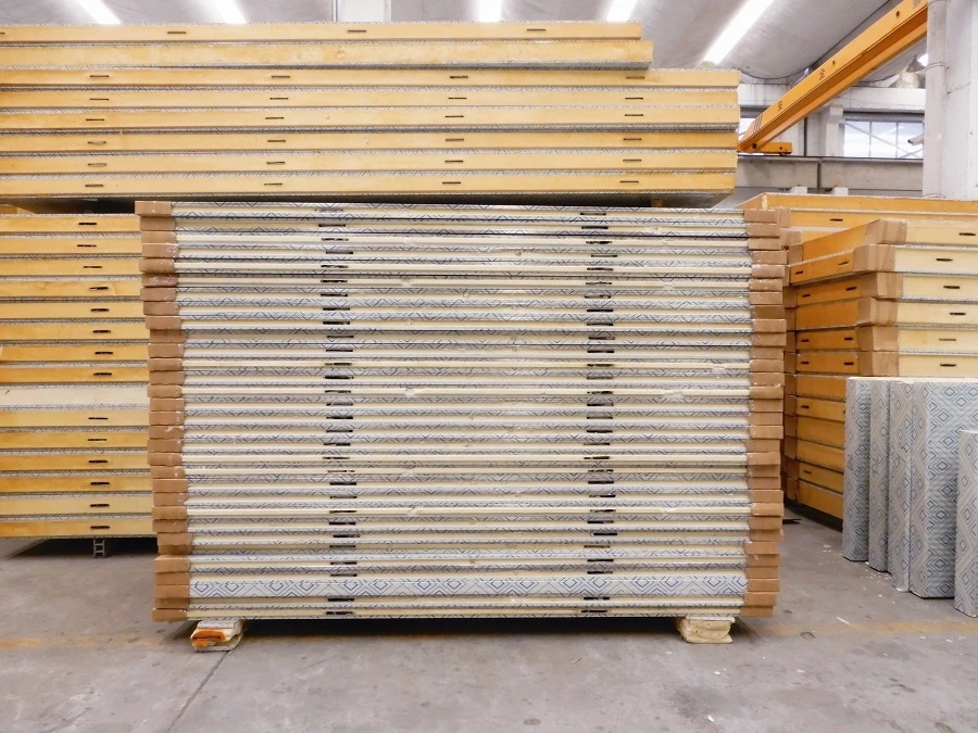 High Density Polyurethane PU Insulated Roof/Wall Sandwich Panels