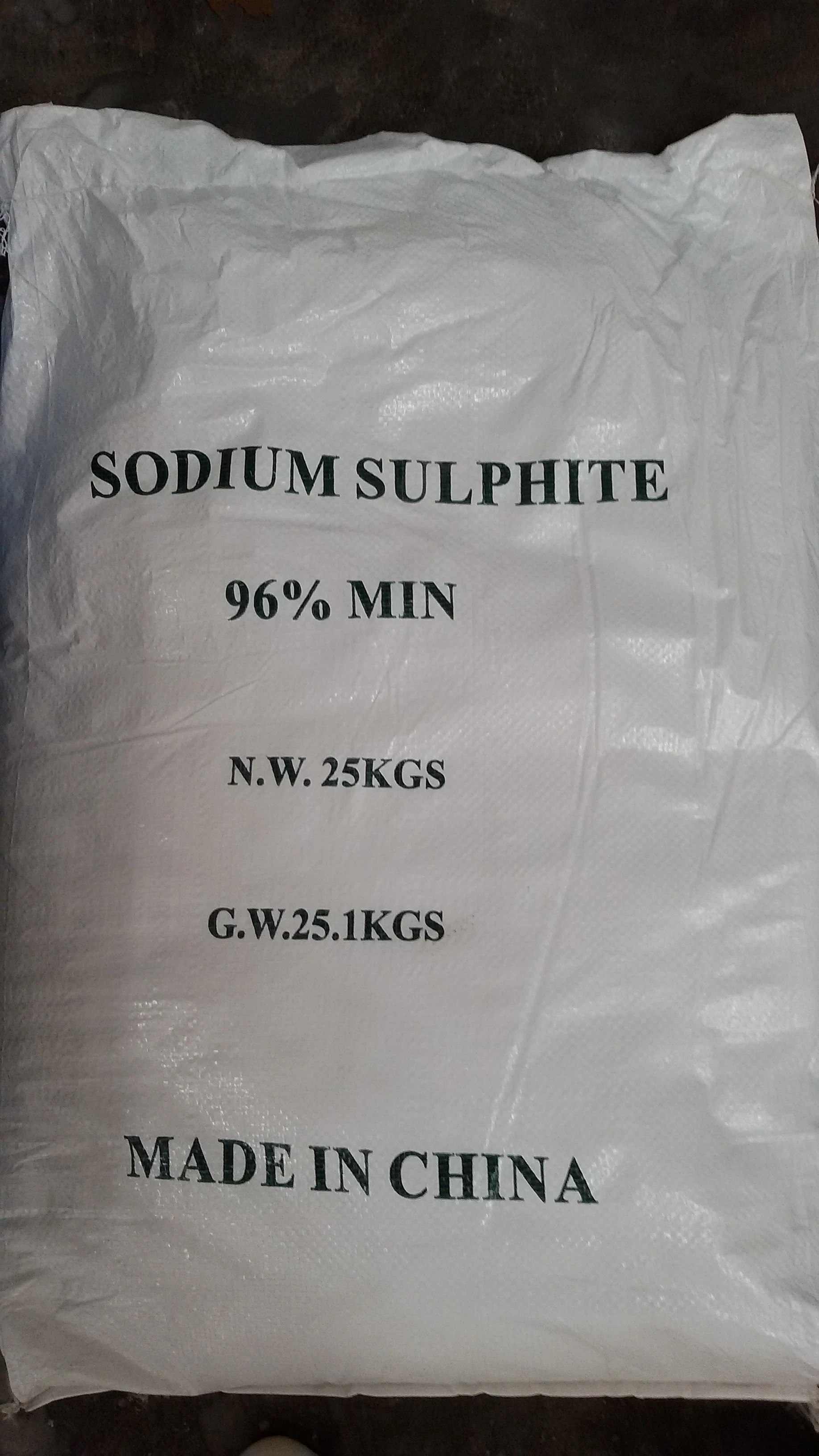High quality white powder anhydrous sodium sulphite 96%min and 98%min na2so3