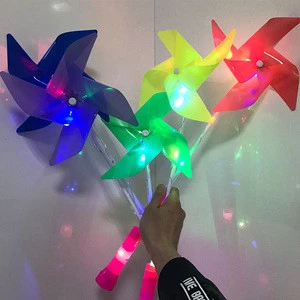 New Arrival Toys 4 Leafs Multicolor LED Light Up Windmill For Kids With Customized Logo