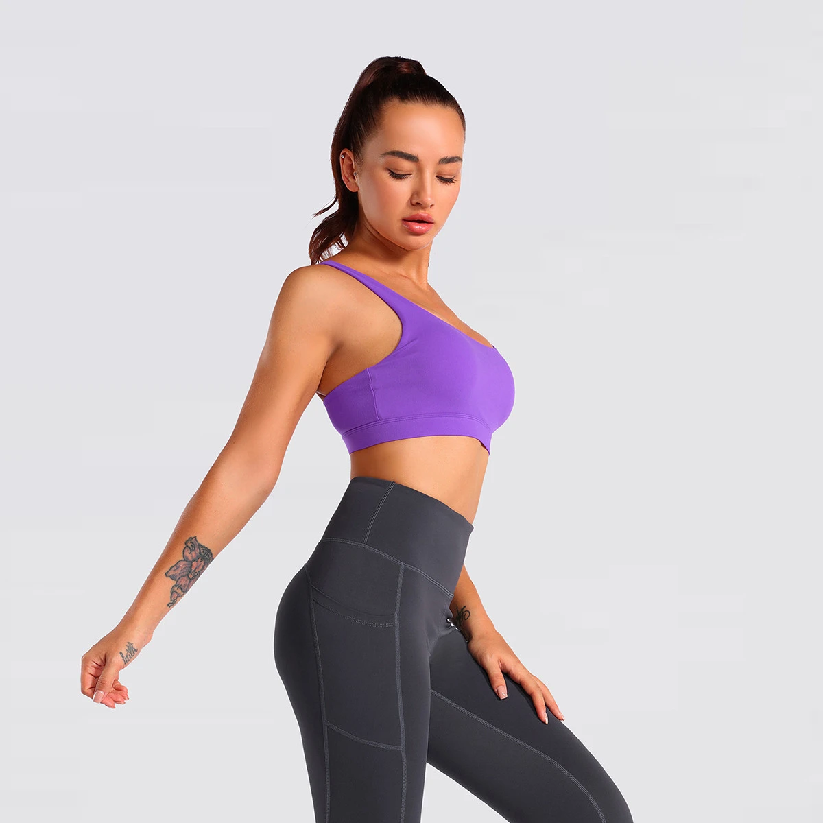 Purple Fitness Apparel Women Active Wear Training Set Yoga Bra Leggings with Pockets Sexy Yoga Wear Sets