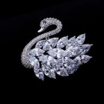 SJ0012271 Custom Luxury Upscale Pure White Cubic Zirconia Beautiful Noble White Swan Korea Brooch