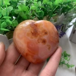 wholesale price Natural Crystal Semi-precious Stone Raw Agate Polished Carnelian Red Agate Tumbled Palm Stone