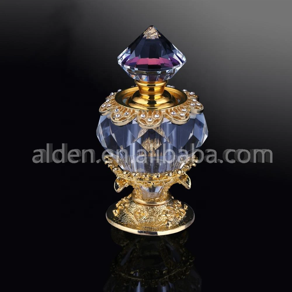 Women diamond decoration metal perfume bottle luxury crystal golden oil bottle