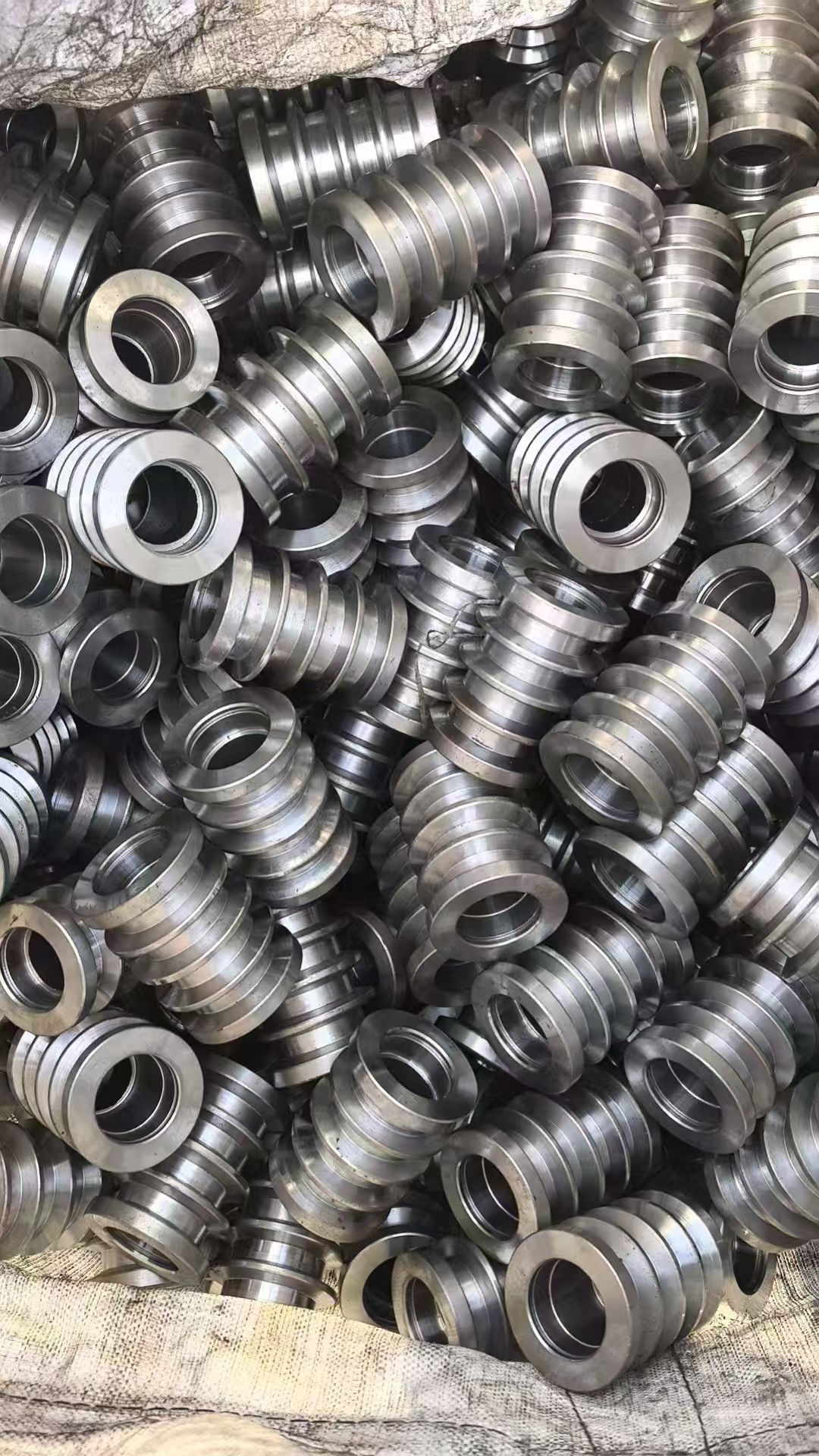 Buy Black Shell Pressure Pulley from Ying He International Trading ...