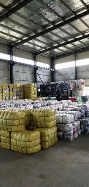 China's trusted second-hand clothing supplier, PANDACU, exporting bales to Africa and Southeast Asia.