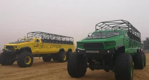 6X6 Desert Tour Vehicle – Six-Wheel Desert Off-Road Vehicle