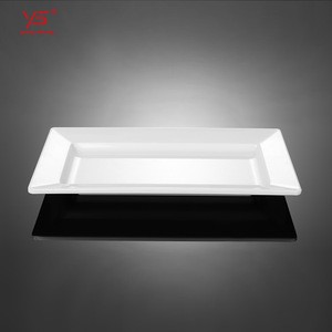 Elegant appearance plastic plate