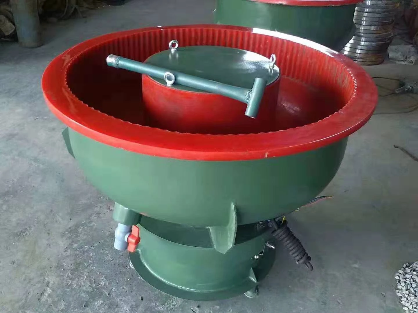 Metal vibratory bowl finishing machine polishing machine