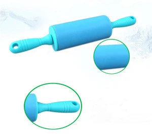 New design 2018 child mini plastic handle silicone rolling pin