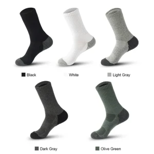 Wholesale manufacturing of cotton socks mid-tube socks custom striped sole comfortable breathable long tube sports socks