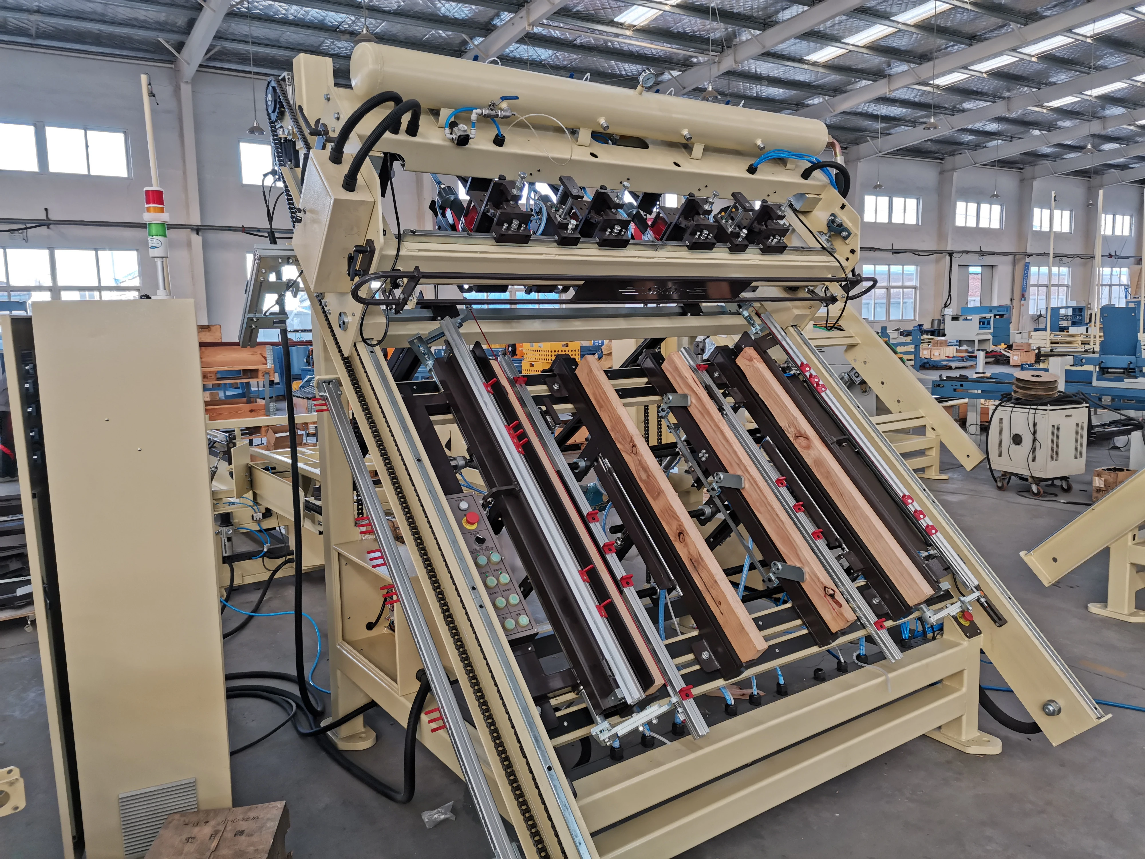2020 semi-automatic wooden pallet making machine for sale