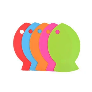 Fish Shape Plastic Cutting Board Flexible Round Colorful Chopping Block Kitchen Tools Chopping Board Food Grade Material