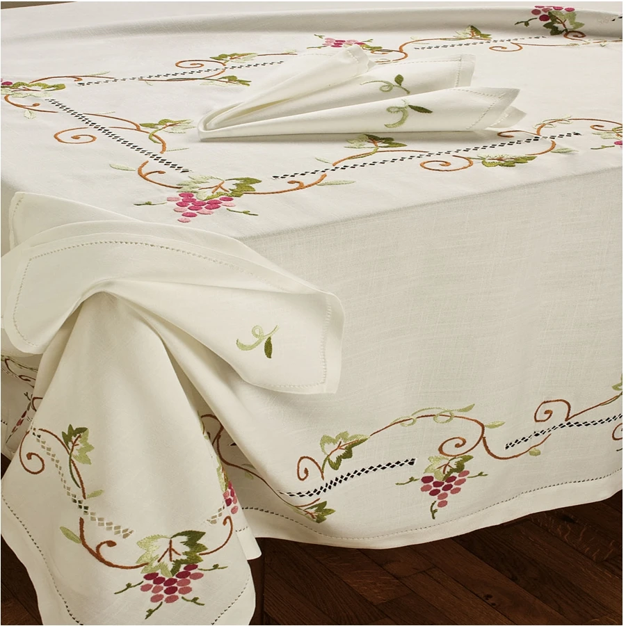 hand embroidery Tablecloths