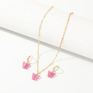 Hot sale fashion alloy gold plated colorful resin butterfly pendant necklace earrings jewelry set for women jewelry