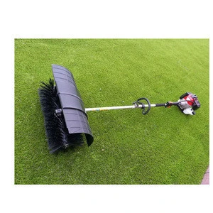 Hot Sale Hand-pushed Lawn Comber Brush Machine For Artificial Grass sweep