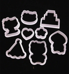 Latest hot selling bakeware cookie tools set plastic pastry cutter cat shape cookie cutter