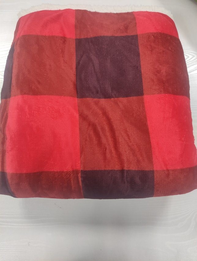Plush Sherpa Fleece Blanket with Wholesale Custom Size